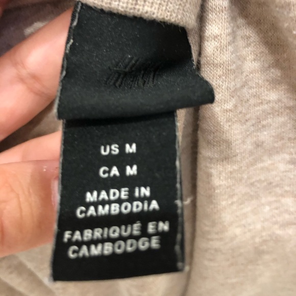 H&M Sweatshirt - Picture 5 of 6